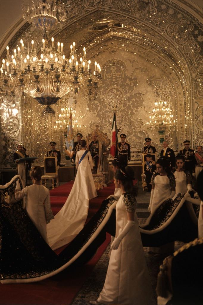 به هویت خود باز می‌گردیم❤️👑

#جاوید‌شاه