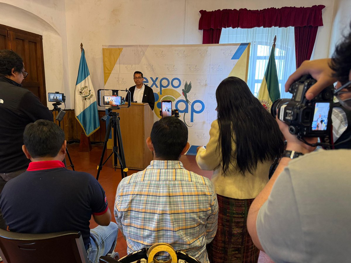 mingobguate's tweet photo. Conferencia de Prensa: #ExpoCAPHuehuetenango2026, una actividad dirigida para toda la familia. 👨‍👩‍👧‍👦

#FacebookLive 👉 https://t.co/GQgzXtAk3H https://t.co/TO4CswrJ2v