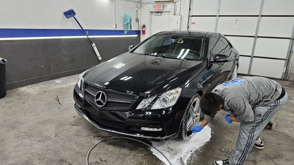 IndianapolisSpa's tweet image. Choosing the right shop affects everything. Process. Results. Experience. Detailing, tint, coatings, and dent repair done the right way. #IndianapolisAutoSpa #CarCare #IndyAutoCare