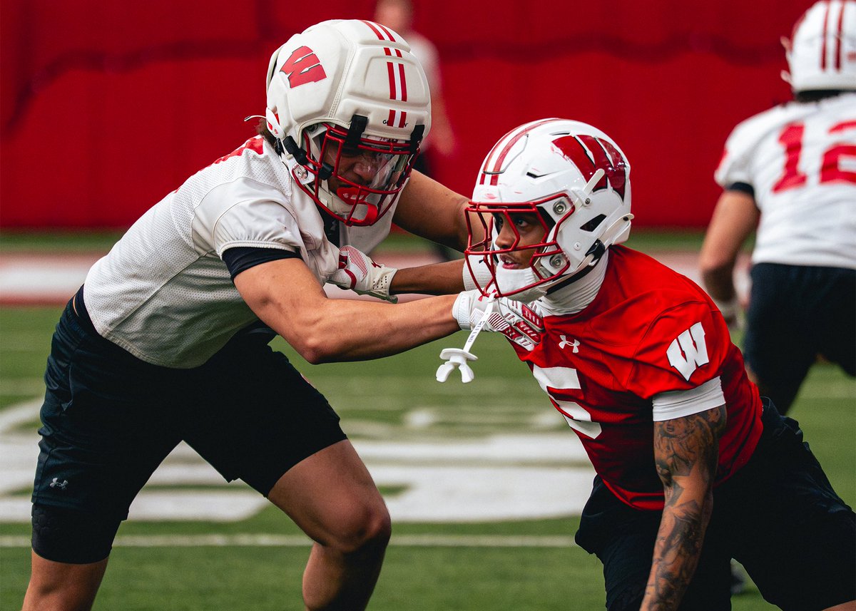 Wisconsin Football tweet media