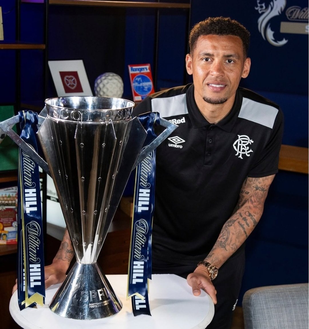 RfcGfr08's tweet photo. @James_Tavernier You are a legend fan player captain thanks for 10 SIMPLY THE BEST YEARS JHT2 JUST REAMBER JAMES u are a gers fan for life now . ♡☆♡☆♡ https://t.co/pt2tA0gxHN