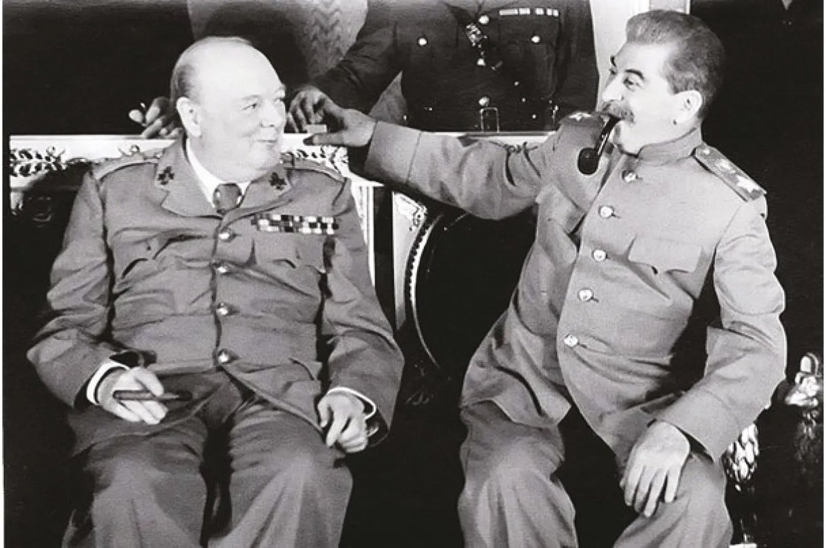 Dimantores's tweet photo. @TheB0rderReiver @ZoomerHistorian Nice motto, anyway here is the wartime leader of your country in a friendly meeting with the Premier of the Soviet Union https://t.co/61NtDKGLG0