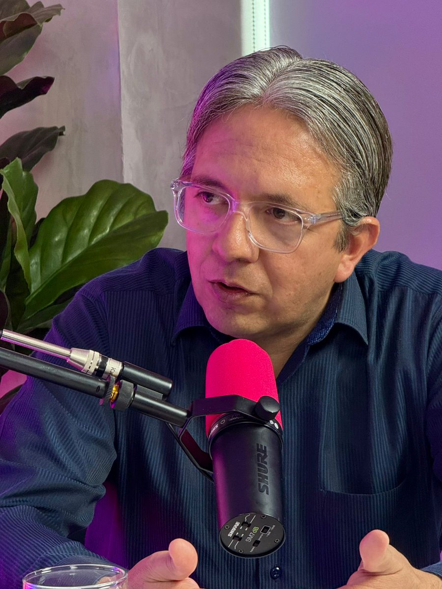 MrDoctorOficial's tweet image. 💢HOY tenemos al Dr. Mauricio Leíja en nuestro episodio de #DIAGNÓSTICO 🎙️

¿Cómo se ve la obesidad o el sobrepeso desde el punto de vista psiquiatrico? 🤔 Hoy nuestro invitado nos cuenta ¡Bienvenidos! 😎🔥

📍Nos vemos HOY a las 18:00 hrs por #YouTube ⏰

📸 @ucroniamx
🔘