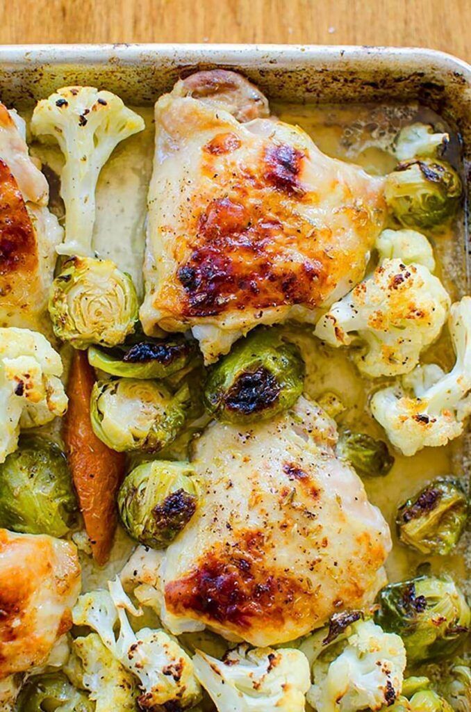 Living_Lou's tweet image. Chicken thigh recipe that’s fuss-free!

Simply roast chicken thighs, Brussels sprouts, cauliflower and carrots in a flavorful marinade.

RECIPE: buff.ly/2sNXMIB
#cooking #chicken