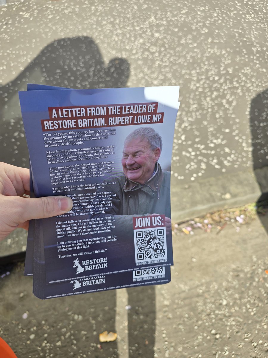 McRobScot's tweet photo. Leaflets have been distributed to volunteers across Glasgow, with more to follow in the coming weeks.

Thank you to all Restore Britain Glasgow members who have emailed in with their support and put themselves forward to volunteer. Your support is invaluable. https://t.co/WjLDtsgafn
