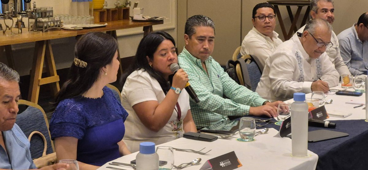 ConaguaDLQRoo's tweet photo. Se reúne #Conagua con la Asociación Nacional de Cadenas Hoteleras en Cancún para fortalecer la articulación con el sector e impulsar la sustentabilidad hídrica.

#AccionesConagua @hotelesxmexico https://t.co/EHeZ0TrlPZ