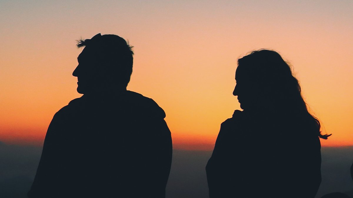 La parità tra uomini e donne non si costruisce da sole, ma con un'alleanza per costruire un percorso insieme🤝

Lucia ci invita a non condannare, ma a essere parte del cambiamento. Oltre gli slogan. Per relazioni nuove👇

vocemisena.it/essere-giovani…

#GiuliaCecchettin #Parità #donne