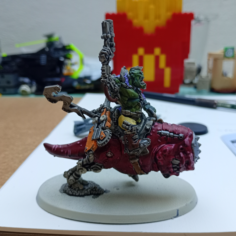 HEATHENCOMICS's tweet image. Ork Rider, Warhammer 40K. Process of the painting, started...
#WarhammerArt #Warhammer40K #Orktober #Orks #paintingwarhammer #miniaturepainting #minifigure #WarhammerCommunity