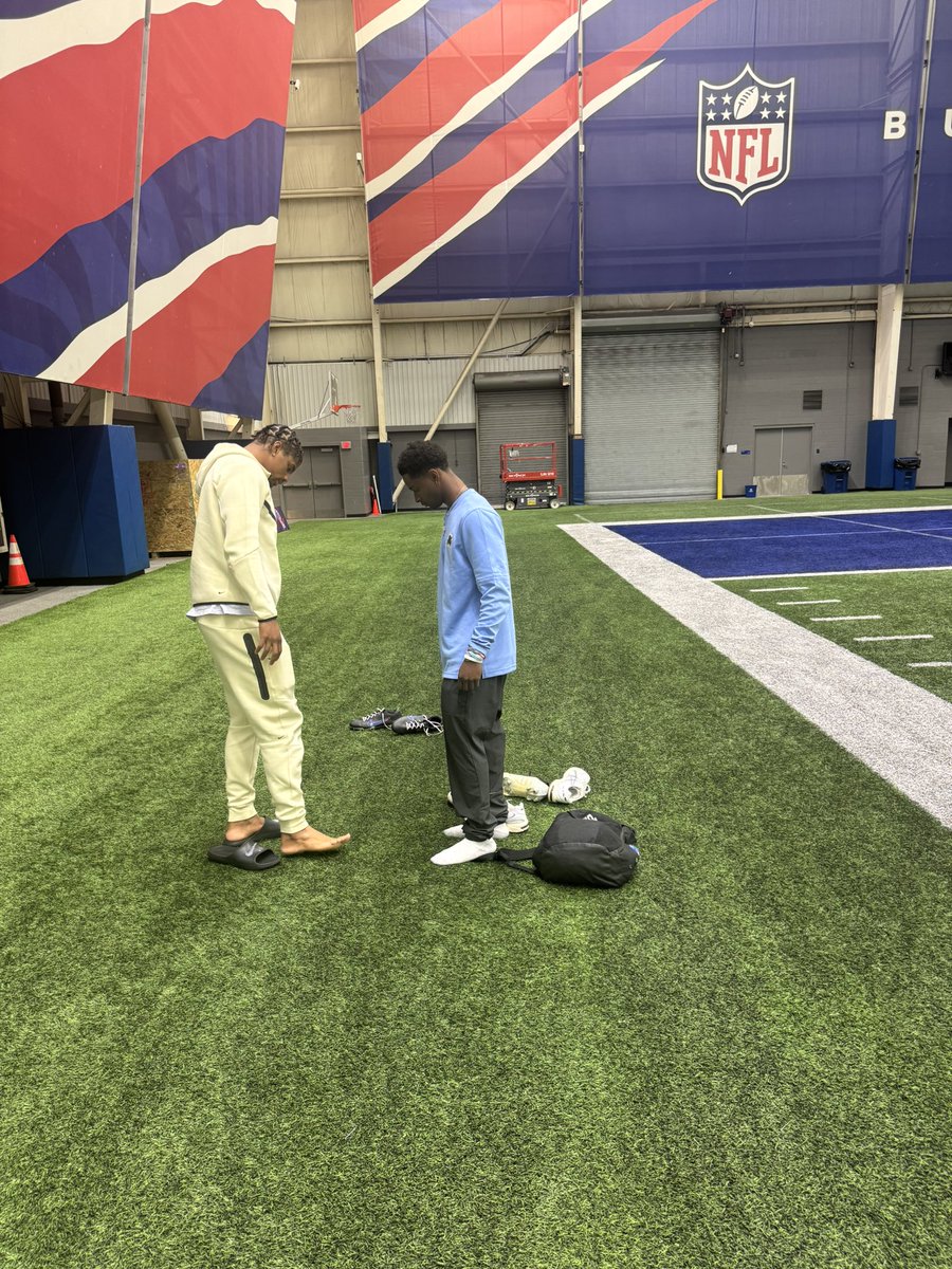 Derrick Bennett Jr tweet media