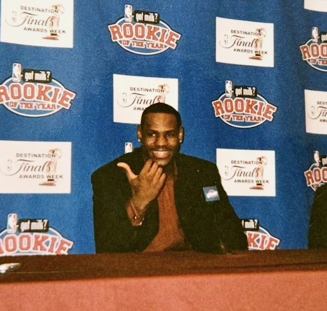 TheKennyRoda's tweet image. Truly Amazing! 20 years ago today @KingJames played in his 1st @NBA Playoff game &amp;amp; went triple/double:32p-11r-11a &amp;amp; played all 48min in a 97-86 win over Washington. 20 years later #LeBron played 39min last nite &amp;amp; went for 28p-8r-7a  in the @Lakers 101–94 win over KD &amp;amp; the Rockets