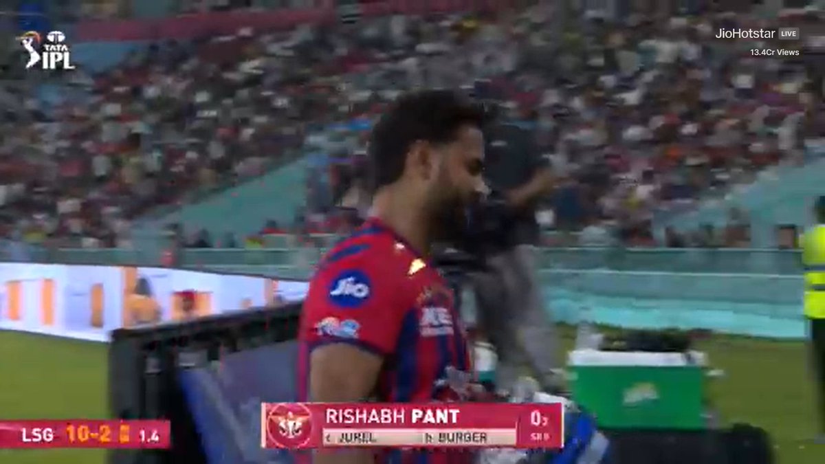 Still those lucknow beeches gonna say Rishabh Pant > KL Rahul fr! 😭🤡 #LSGvRR