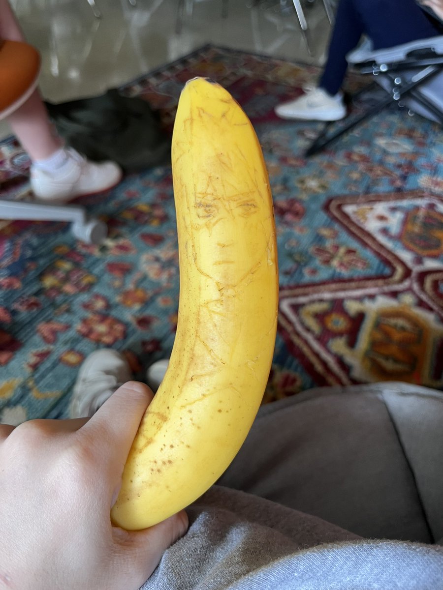 Scoop (i’m 6’3 btw 😼) tweet media