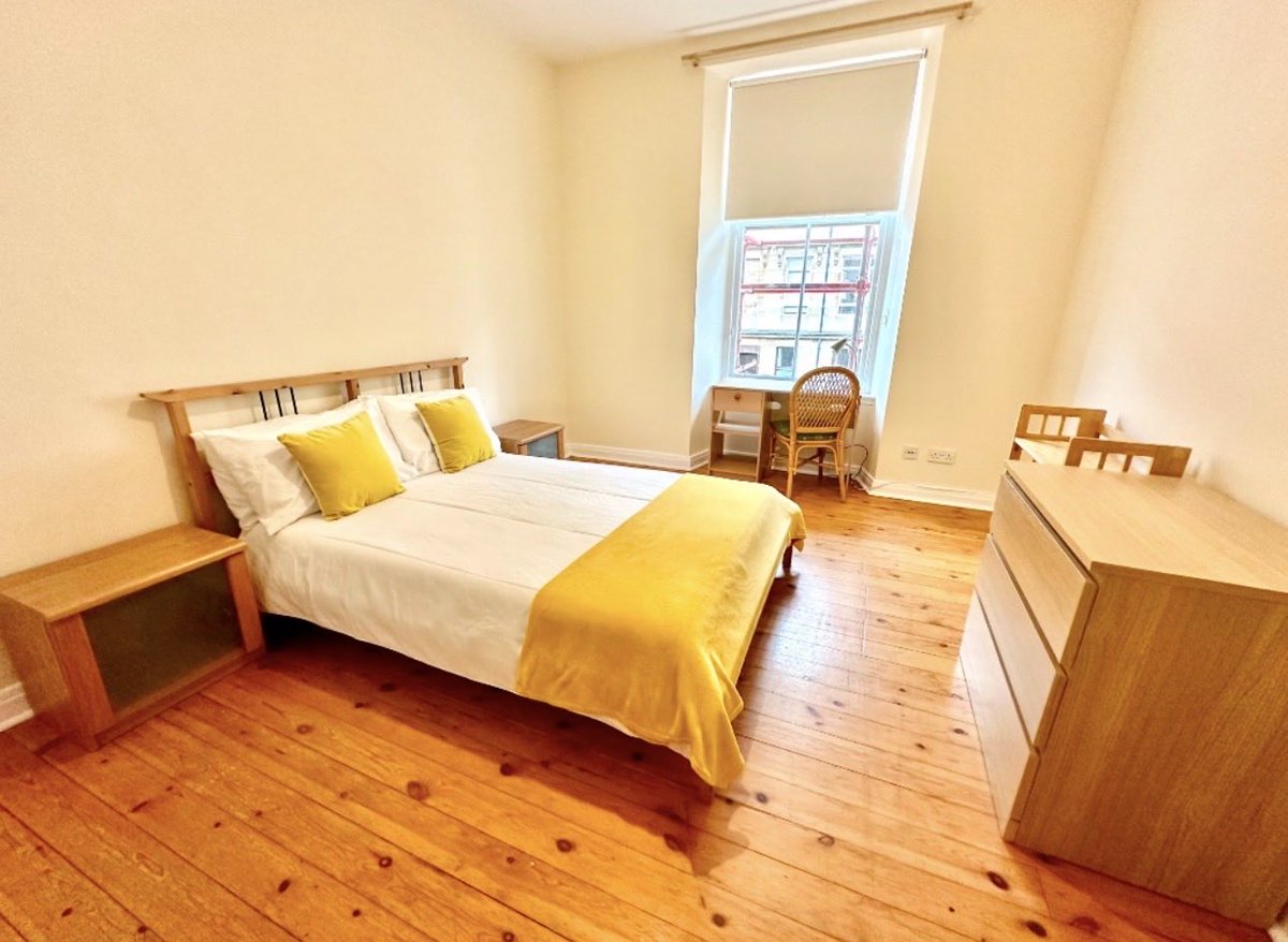 CairnProperty's tweet image. TO RENT - A well-presented traditional four bedroom furnished HMO property ideally located only a short distance from Glasgow University.

To view or video tour📌
cairnestateagency.com/property/P3139/
#students #glasgow #hmoproperty 
@uofglasgow @unistrathclyde @glasgow_caledonian_university