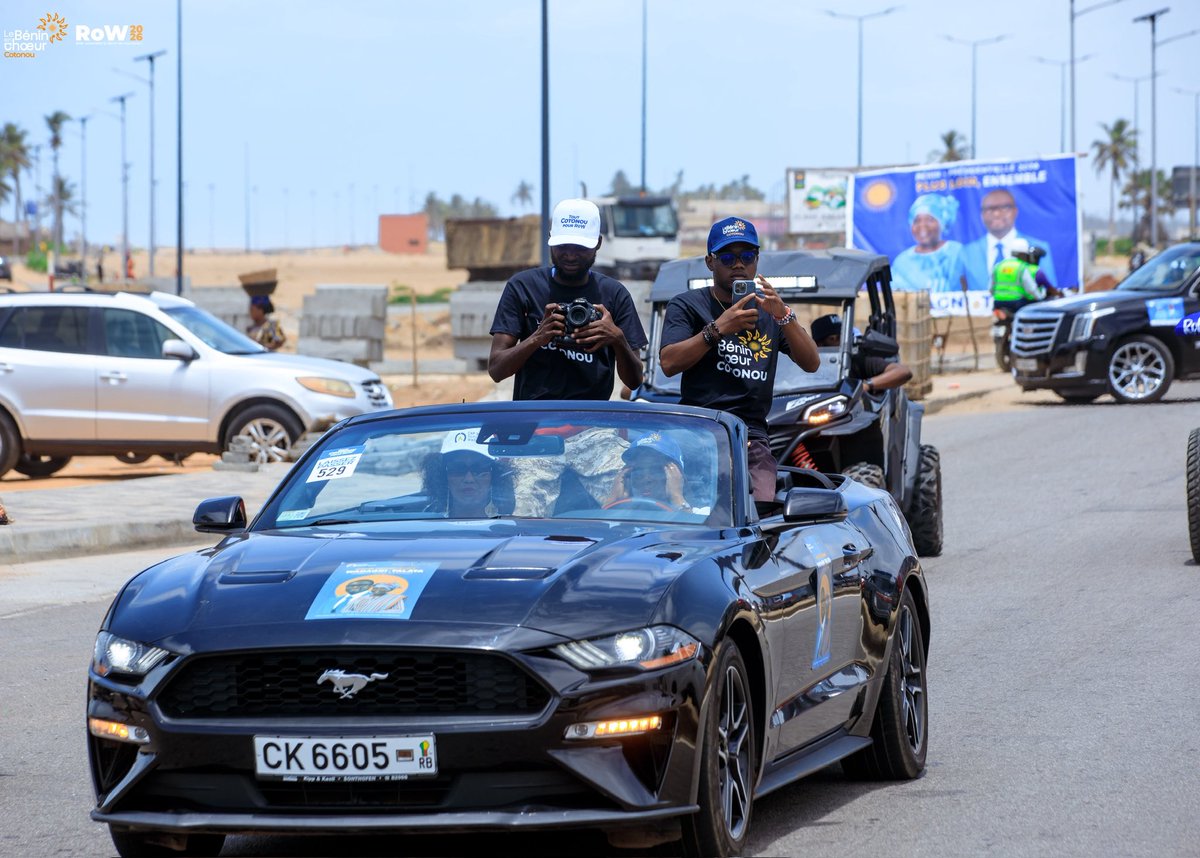 OlsenMaurel's tweet photo. Ah j’oubliais, affaire de campagne là; je me suis déplacé dans un véhicule à la hauteur du contenu que je produit ! 🤌🏽🥵
#Benin #row2026 https://t.co/kFiXx6XBJv