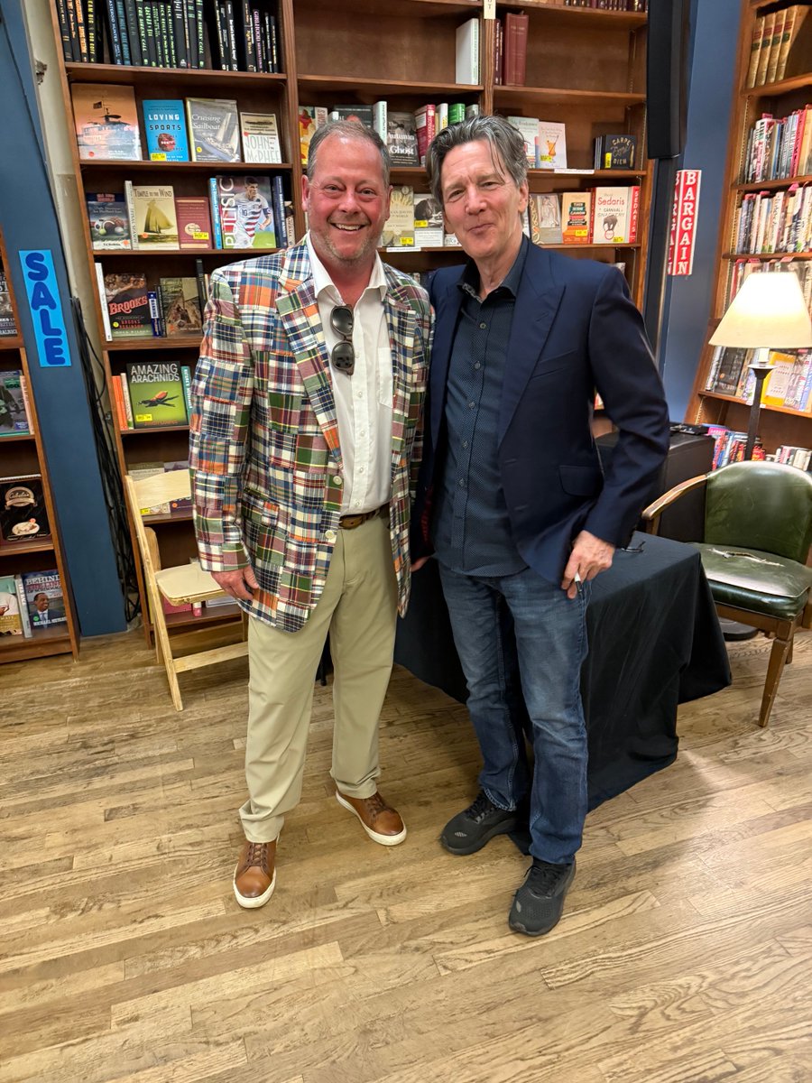 OleMiss1848's tweet image. Had a great time meeting and visiting with #AndrewMcCarthy at Off Square Books. 📚 #Class #WeekendAtBernies