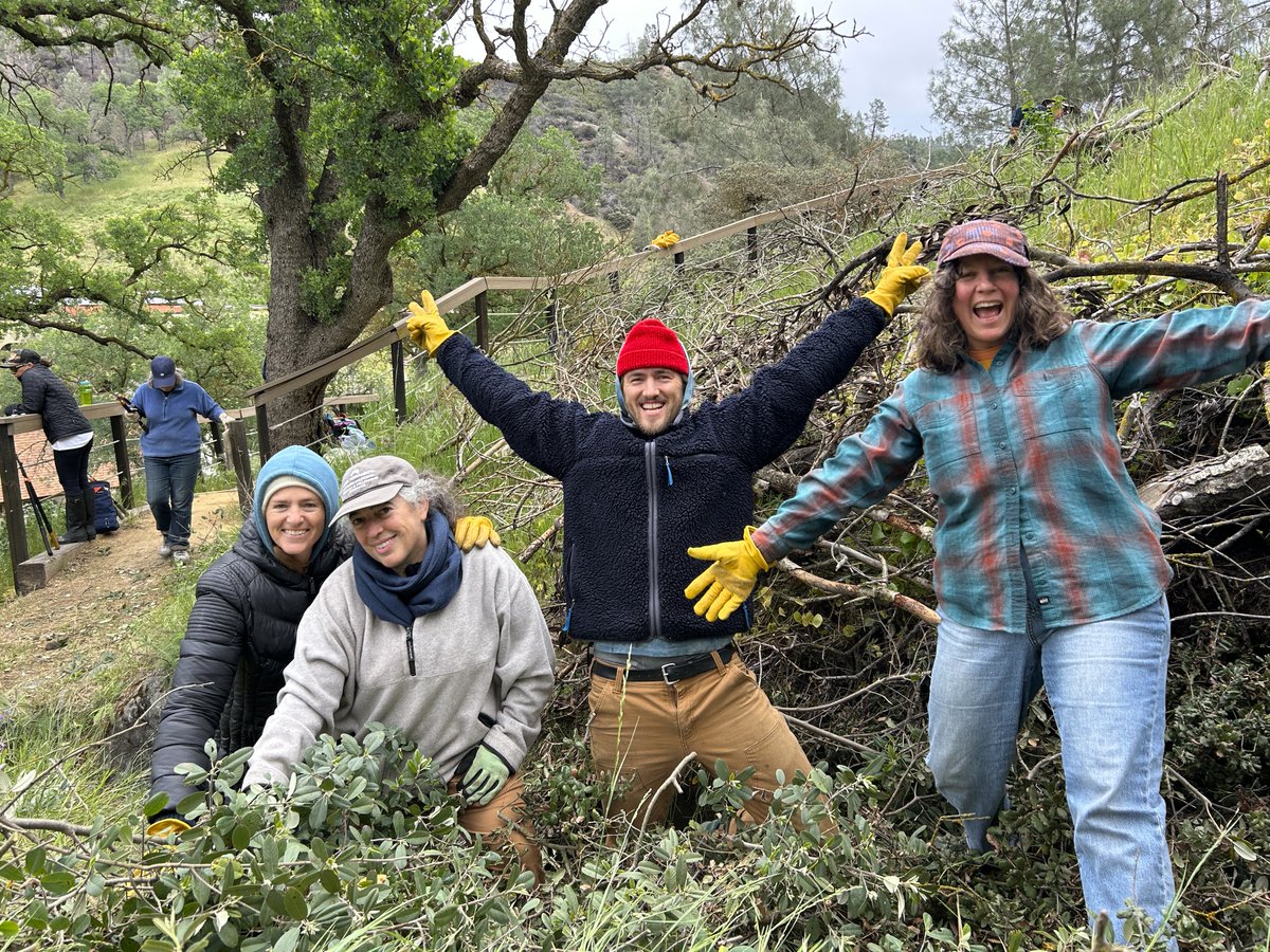 tuleyomeorg's tweet image. Happy Earth Day! 🌎 Tuleyome is out there hiking, building trails, leading field trips, and advocating to protect the Berryessa Snow Mountain National Monument. Join us in caring for these public lands—today and every day. 💚

#EarthDay #PublicLands #GetOutside