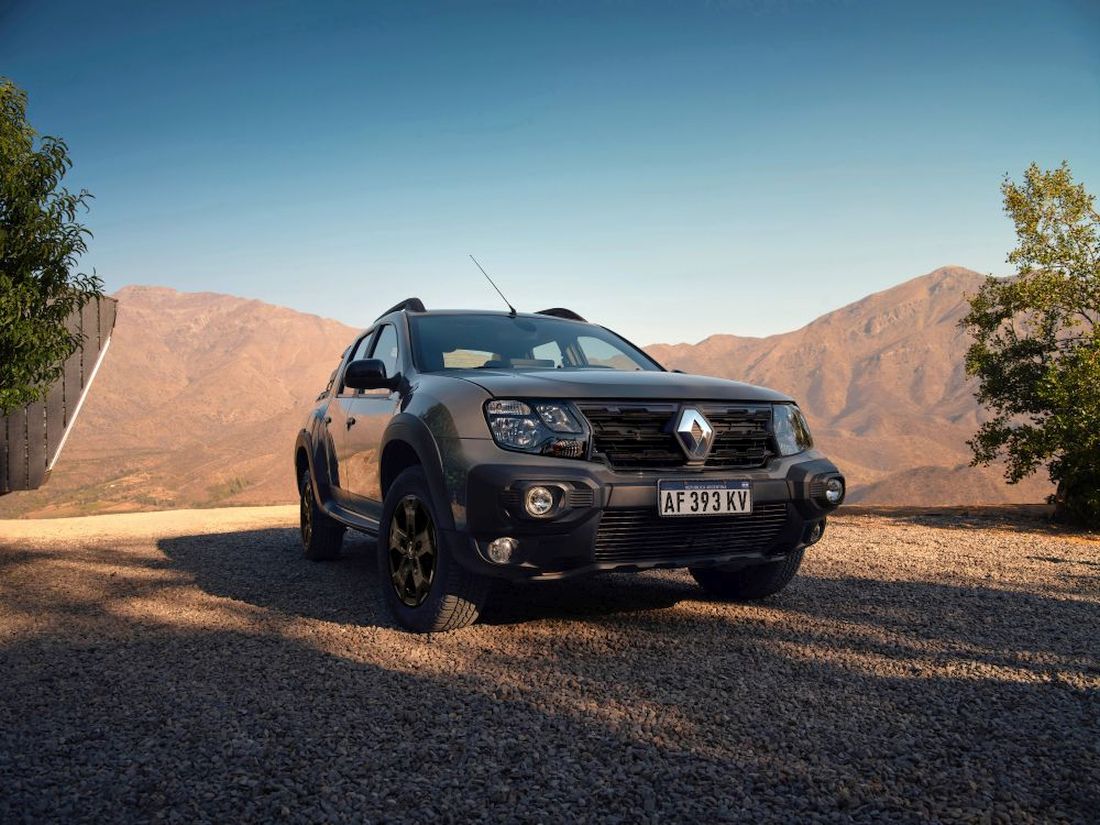 motorpy's tweet photo. Nueva actualización en la gama Renault Oroch Model Year 2026 https://t.co/Bc3jWH2ZR4 https://t.co/UV3fn94SO9