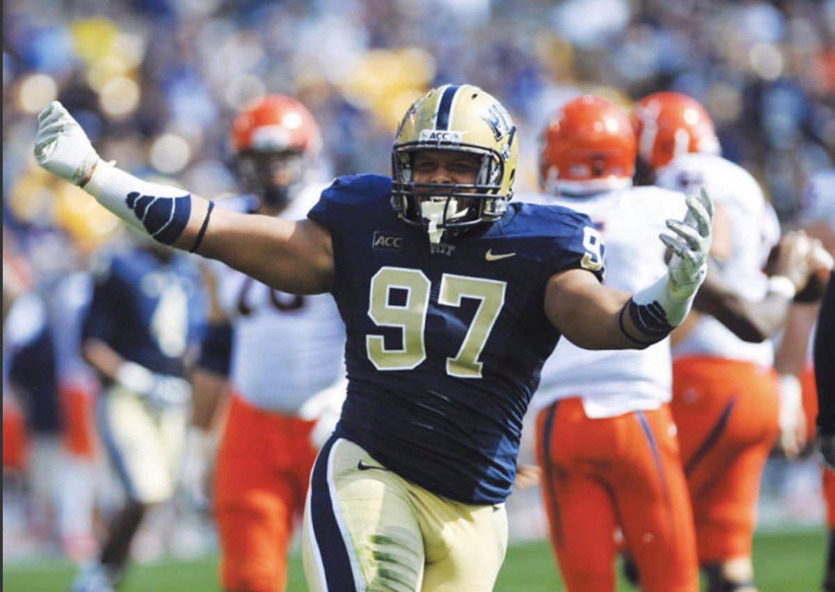 TjFrederick44's tweet image. Blessed to have received an offer from The University of Pittsburgh! Thank you @coachdaoust! #AMDG

@georgiedigital 
@GonzagaTDC 
@CSAPrepStar
@PrepRedzoneMD 
@PRZVicCastillo 
@tdhald 
@EdOBrienCFB