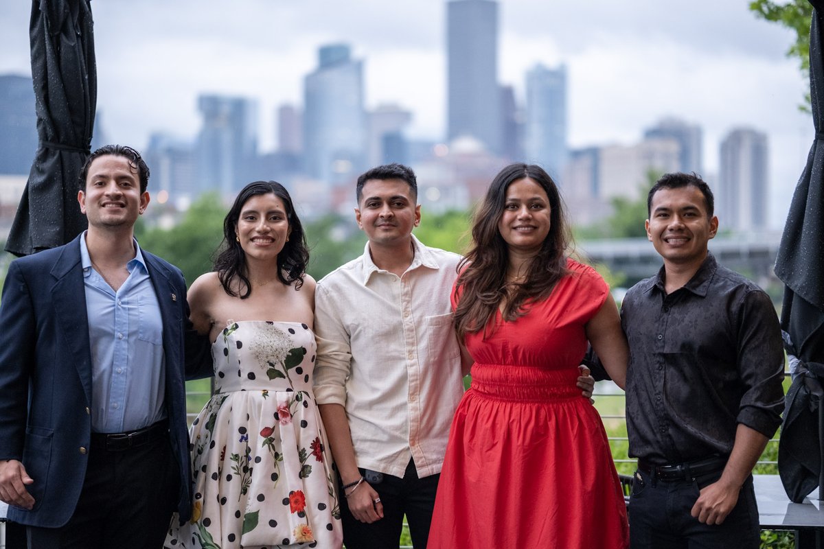 RCELConnect's tweet photo. MEML Student Ambassadors hosted a banquet at City Cellars to celebrate the end of the semester! Students, alumni, and faculty came together for an evening of connection over dinner, followed by  thoughtful speeches and a celebratory toast to send off the graduating class. https://t.co/aW9vloFqDE