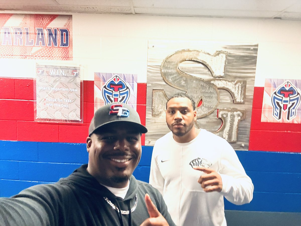 SGTitanfootball's tweet photo. Such a pleasure to speak with @MarcAnthony_30 about the athletes that are building our foundation! Titan nation 🙌🙌 https://t.co/GXMdQ8GLaN