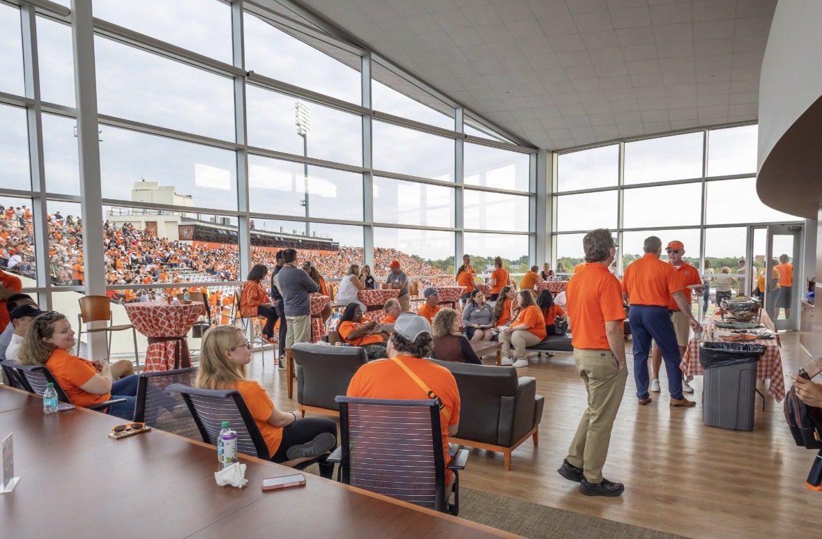 BGSUTix's tweet photo. Want your own place to host a party, reunion, or elevate your gameday experience. 

The Wilcox Board Room Suite holds up to 50 people and comes with 10 parking passes. 

To learn more about single game availability and pricing, call us at 419-372-0000. https://t.co/ncw20vNzlX