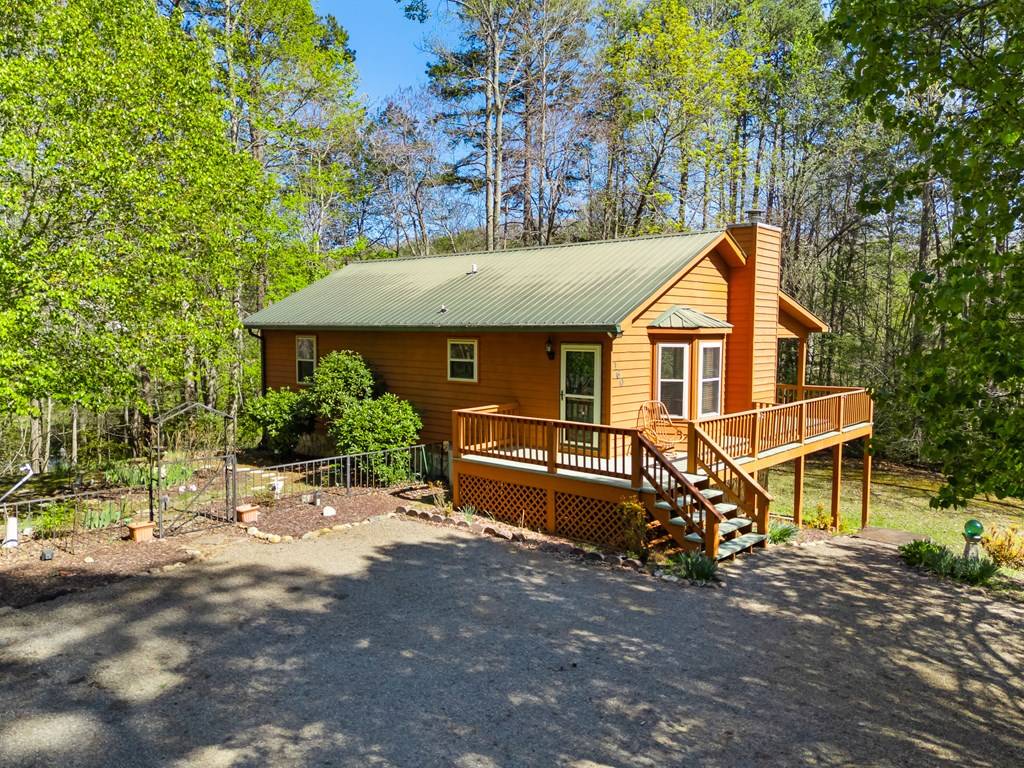 Explorer tweet media