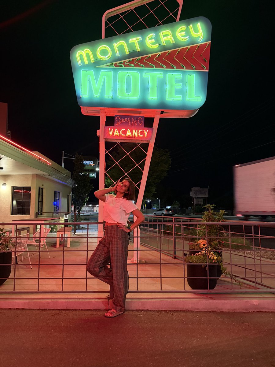 Leah Layz tweet media