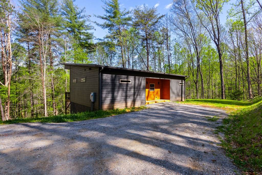 Explorer tweet media