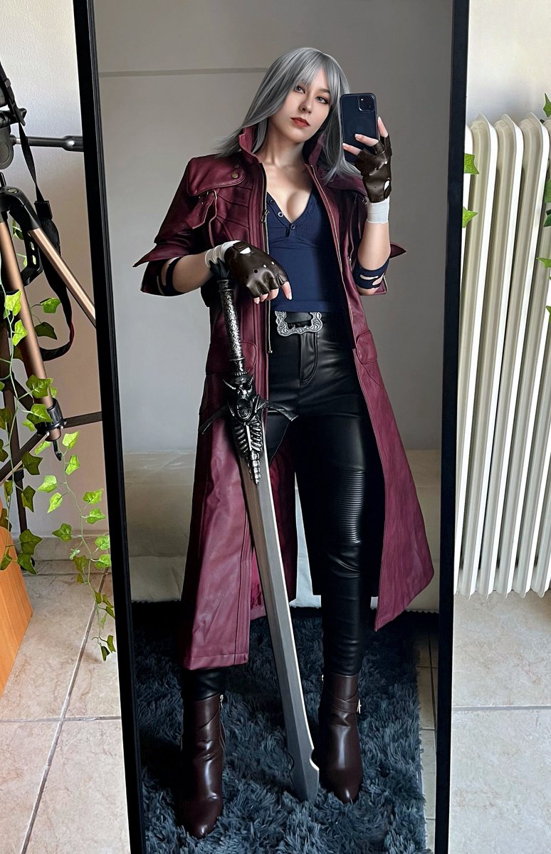My Dante cosplay from Devil May Cry 5