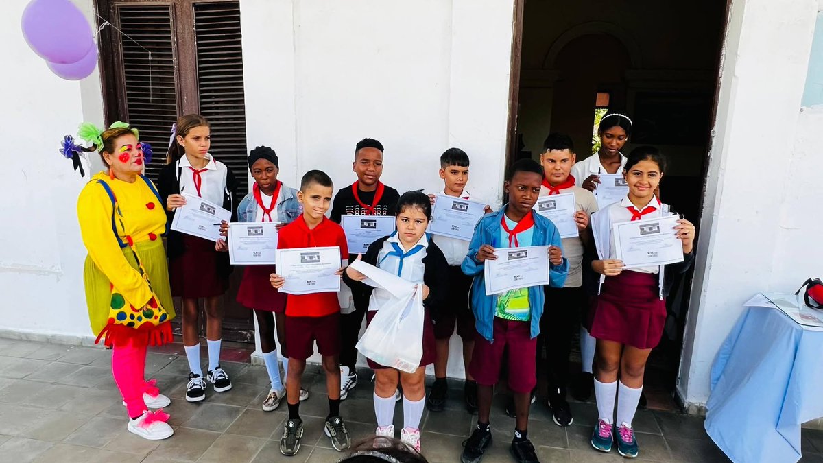 Felicidades a los pioneros de #Guane ganadores del concurso "Los monumentos de mi barrio"  . 
La salvaguarda del patrimonio nos concierne a todos.
#ConFidelEnCadaAula 
#PinardelRío #CubaMined