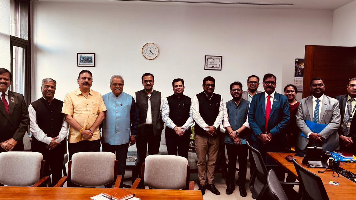 icsi_cs's tweet image. #ICSI delegation led by #CS Dwarakanath Chennur, Vice President, the #ICSI, participated in the #MCA Steering Committee Meeting on #CorporateMitra, chaired by Sh. Rahul Jain, Joint Secretary, #MCA @MCA21India