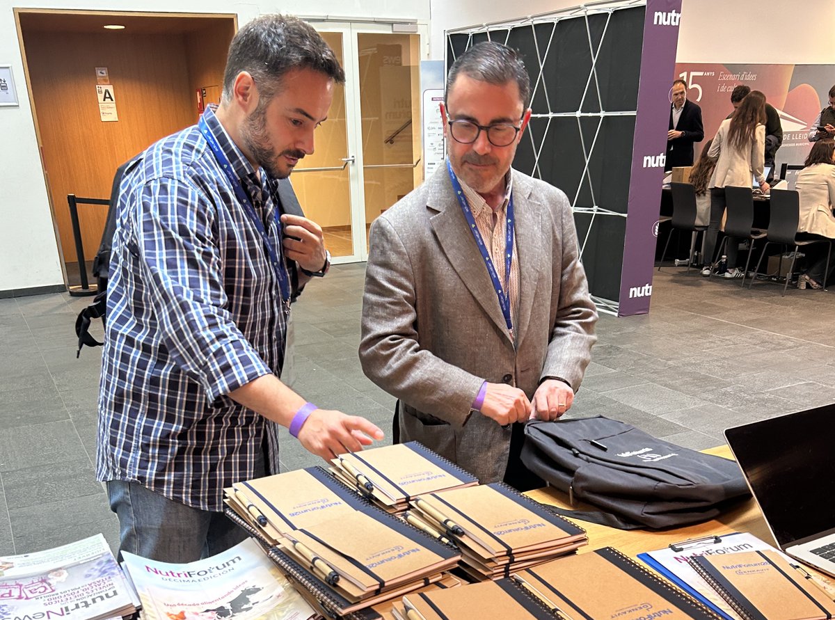 dinuvet's tweet photo. 📍 Hoy, parte del equipo de Denkavit Ibérica ha estado presente en Nutriforum (Lleida), un congreso de referencia que, bajo el lema “Una década alimentando ideas”, reúne durante dos días a profesionales del sector para analizar el futuro de la nutrición animal. https://t.co/gjKJrniFYV