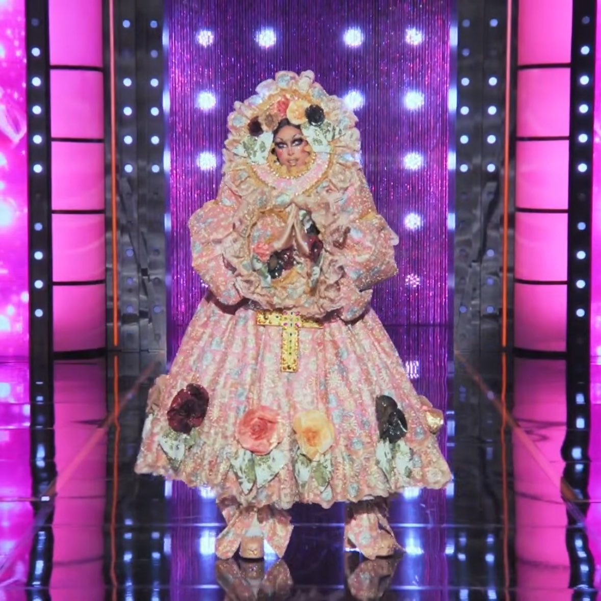 MALIK 🦚 tweet media