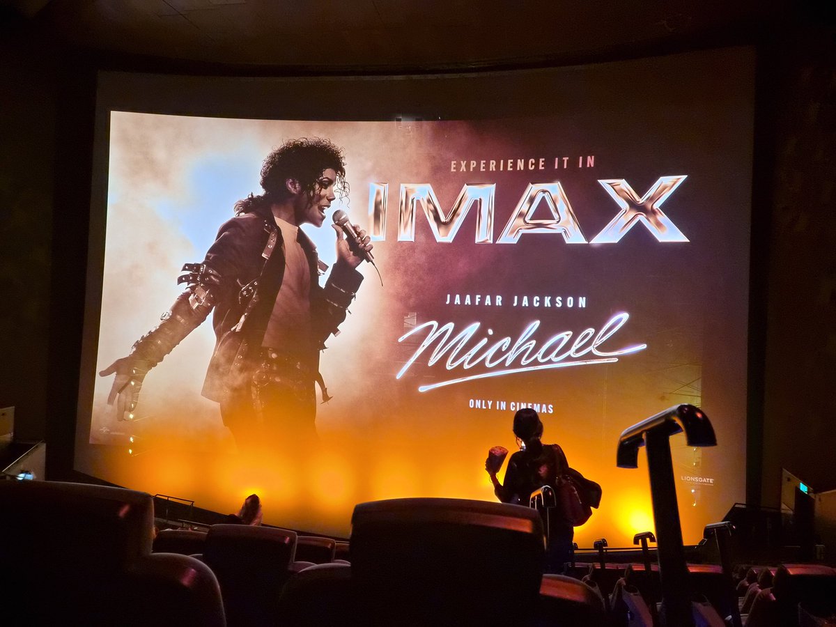 Turing2014's tweet image. #Michael movie @BFI @IMAX #Waterloo #London showcases #MichaelJackson's creative genius and his legacy of fantastic songs. Great place to experience his music on UK's biggest screen  👍