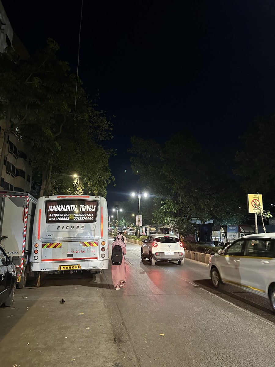 RajeshKumhar06's tweet image. @MumbaiPolice @MTPHereToHelp 

Bus
MH46BB9564 is always parked on LBS Rd behind police quarters near Ghatkopar PS, blocking ~50-60% road. Unsafe for pedestrians &amp;amp; traffic.
Please act. Photos attached. #MumbaiTraffic #RoadSafety
OMAHARASHTRA