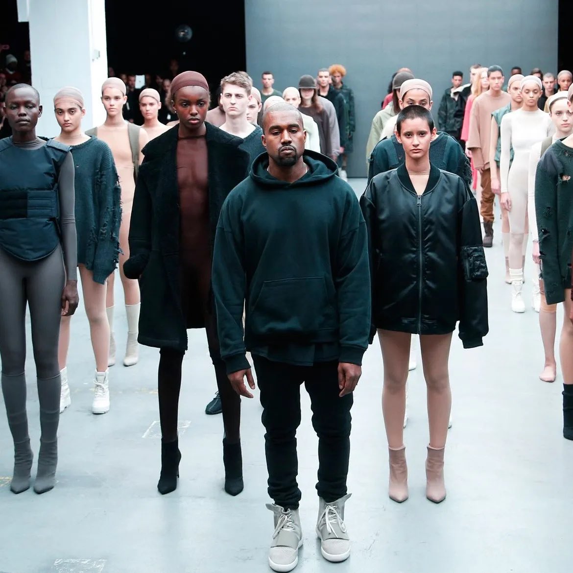 yzyupdates tweet media