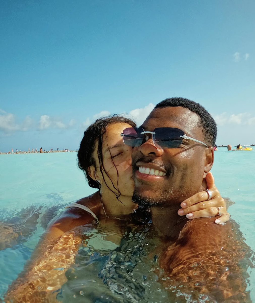 AthleteVanity's tweet photo. Denzel Dumfries and his partner, Jamy Kenswiel 🥹❤️ https://t.co/UsqfhI7Pah