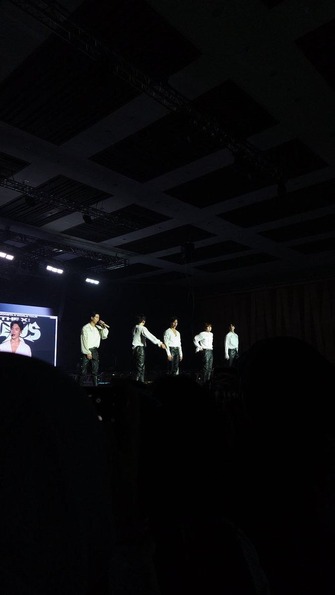 reey ◡̈ tweet media