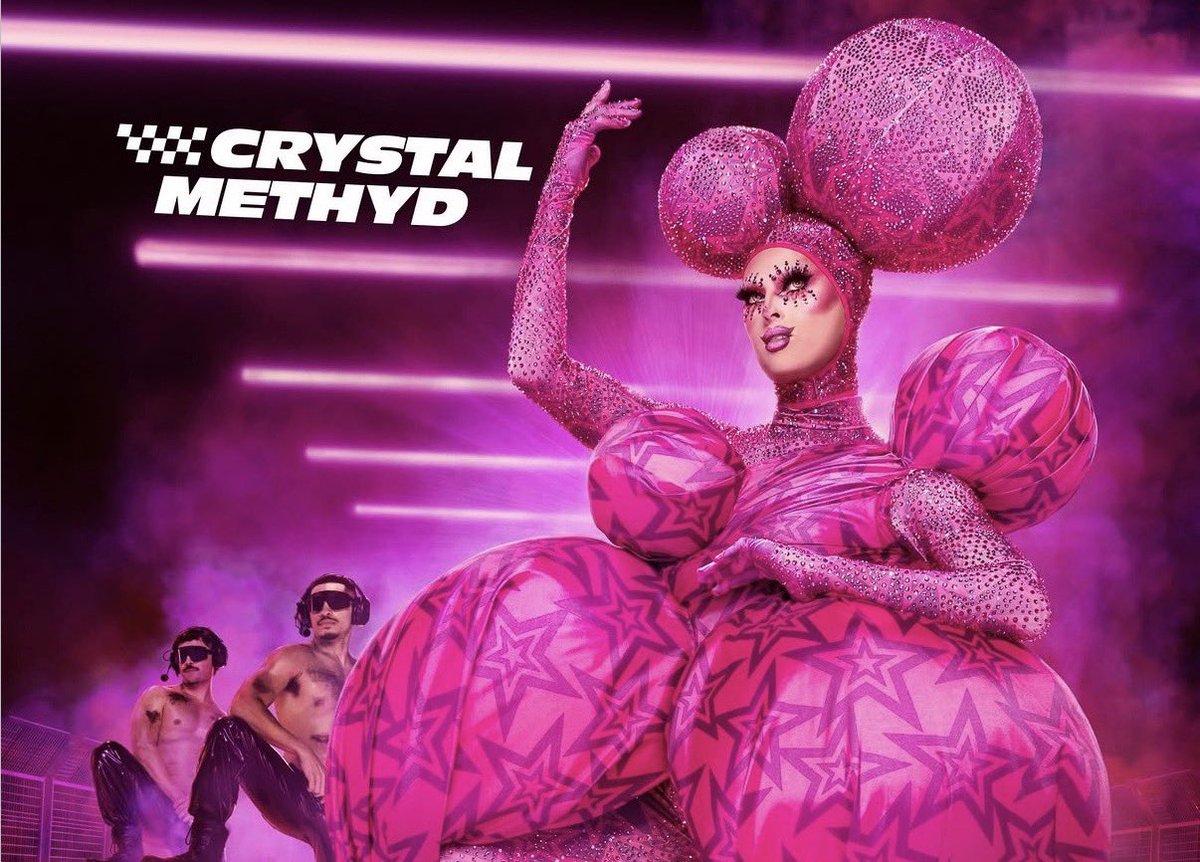 holly !! 🦚 #TEAMCRYSTAL tweet media