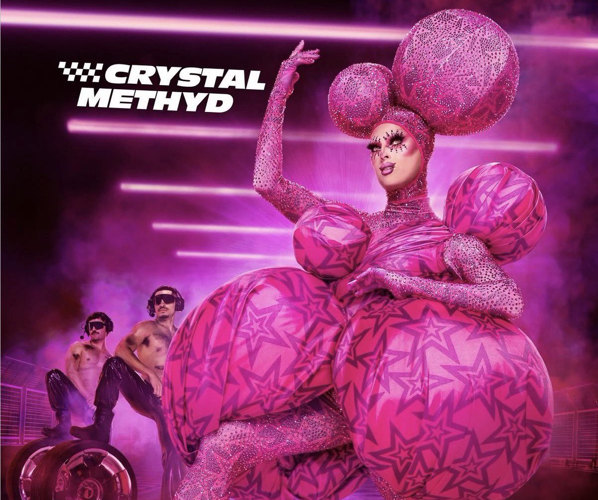 holly !! 🦚 #TEAMCRYSTAL tweet media