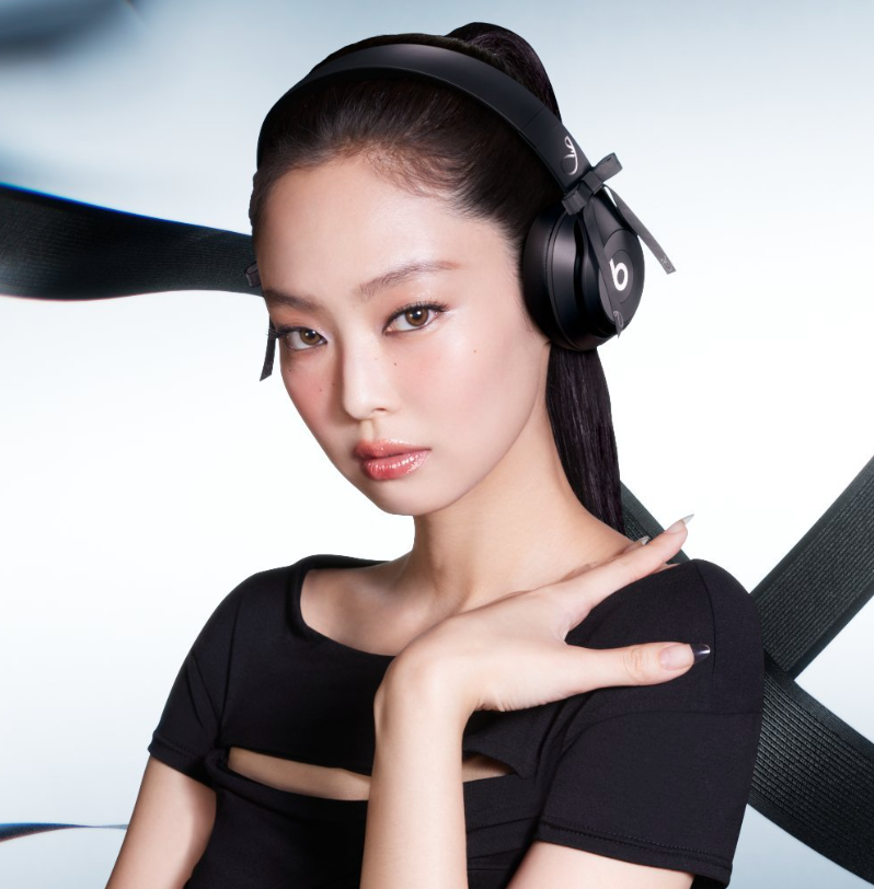 About Music tweet media