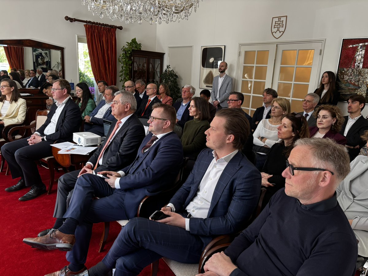 SlovakiainNL's tweet photo. 🇸🇰🇳🇱 seminar co-organized w/ #SARIO gathered #international partners, showcased #investment opportunities & opened new paths 4 #cooperation. #SuccessStories shared by #DeJong, #Neways, #CTP & #Initio. #Slovakia #TheNetherlands #diplomacy
@SlovakiaMFA @minbuza @RVO_Nederland https://t.co/yJo8J3sPsz