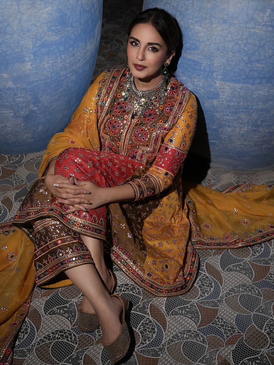 Randukone tweet media