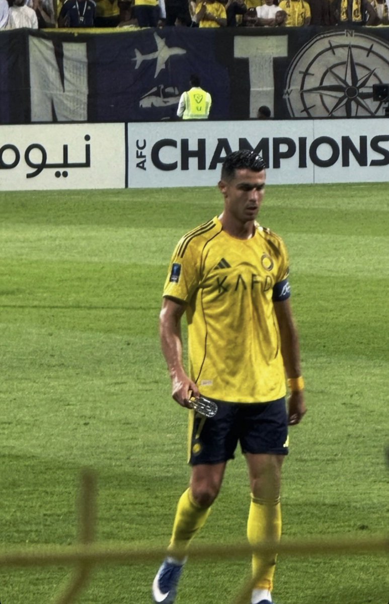 n e e d y tweet media