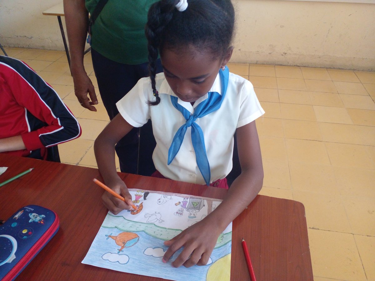 Los educandos de nuestra Institución Educativa, participan en la modalidad de dibujo en el concurso provincial en saludo al Centenario de nuestro Comandante en Jefe Fidel Castro Ruz y por el día internacional del Medio Ambiente. <a href="/CubaMined/">MINED</a> @dpeStgo <a href="/dme_lamaya/">DGE Songo La Maya</a> #SongoLaMaya