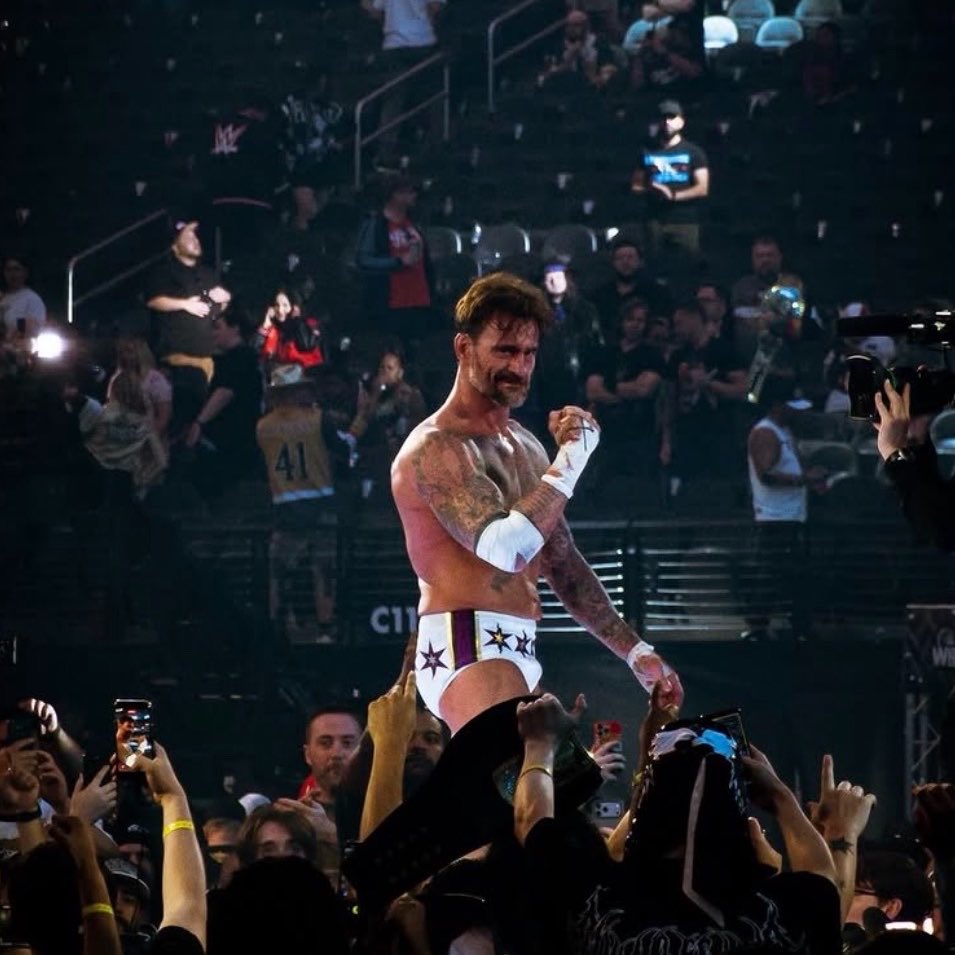 𝙲𝚑𝚛𝚒𝚜✪ tweet media