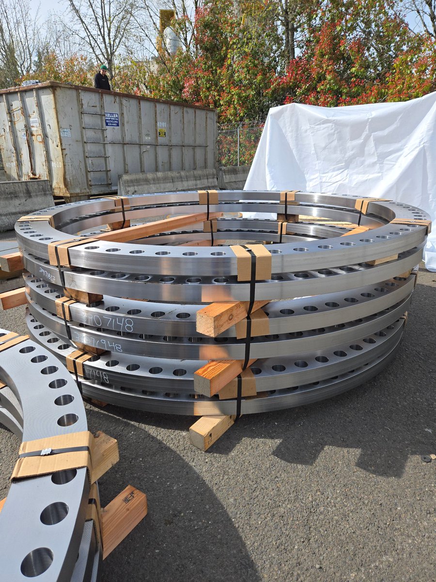 apiint_US's tweet image. Throwback to when we manufactured some 90" A105 Carbon Steel AWWA Class-D Slip-on Flanges and shipped them to California for Waterworks applications.

Check out the other flanges we stock👇👇
➡️apiint.com/product-catego…

#Manufacturing #Flange #Industrial