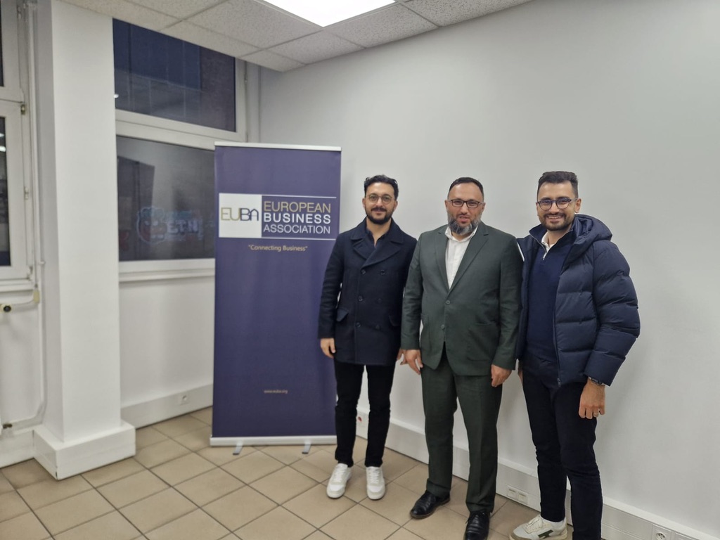 EubaFrance's tweet photo. 🇫🇷 15 avril — EUBA Strasbourg accueille l’Association des Médecins Franco-Turcs.  Vers une collaboration stratégique autour de la santé des entrepreneurs.  #EUBA #Strasbourg #Santé #Entrepreneurs #Networking #BusinessEurope https://t.co/FFHnjyuKpG