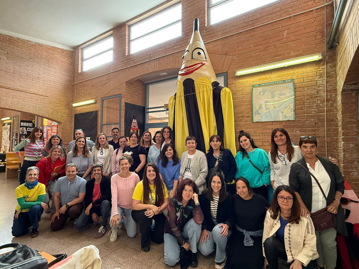 Escola Camí del Cros tweet media