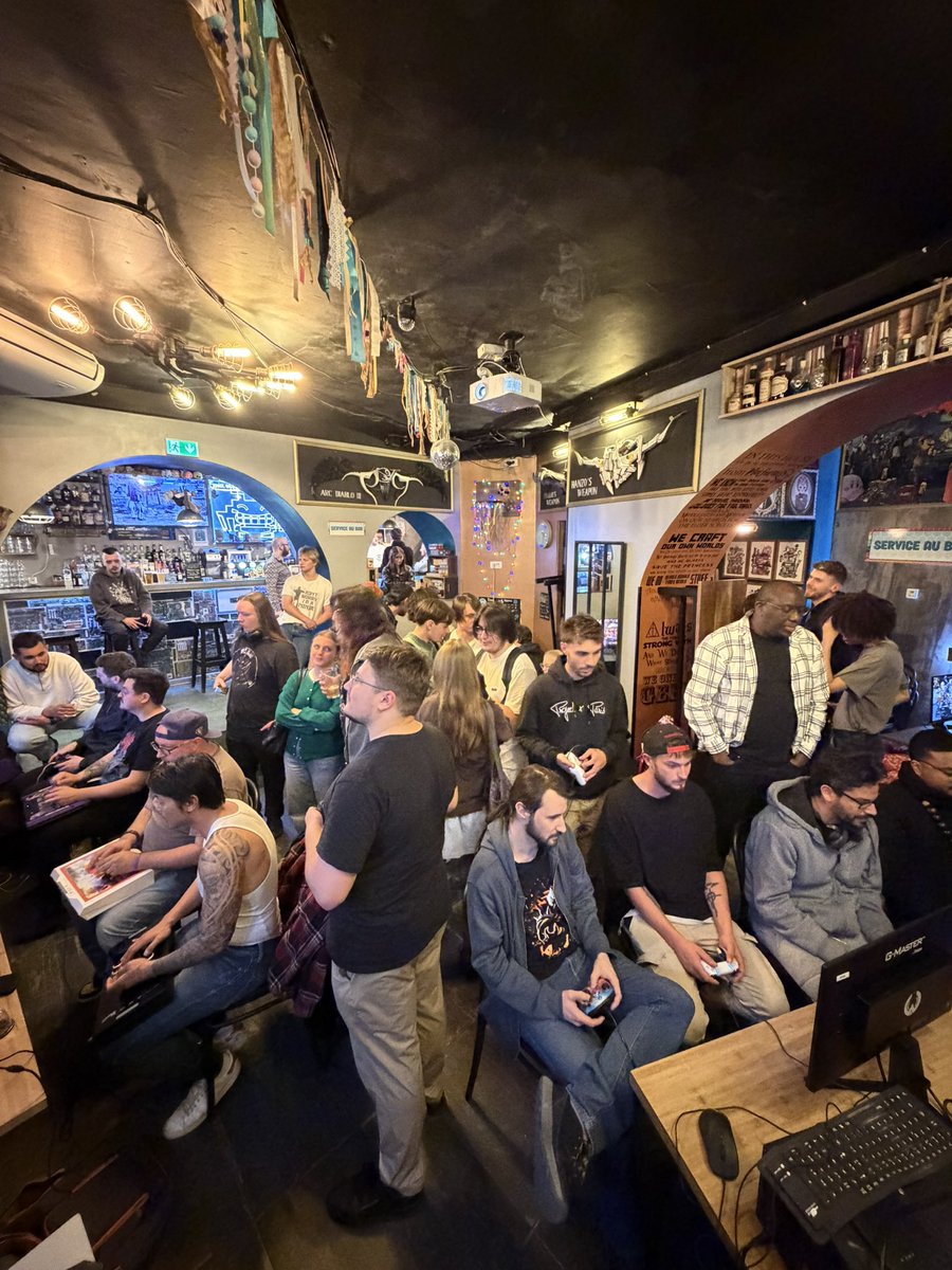 Beatby44's tweet photo. Merci à toutes et à tous pour cette superbe soirée ! Une ambiance au top et une belle énergie 🕹️🔥

On se retrouve très vite… jeudi soir pour la soirée showmatchs ! 🥊

Photos de la soirée freeplay ⬇️ 
1/3 https://t.co/rZe8XWhQaS